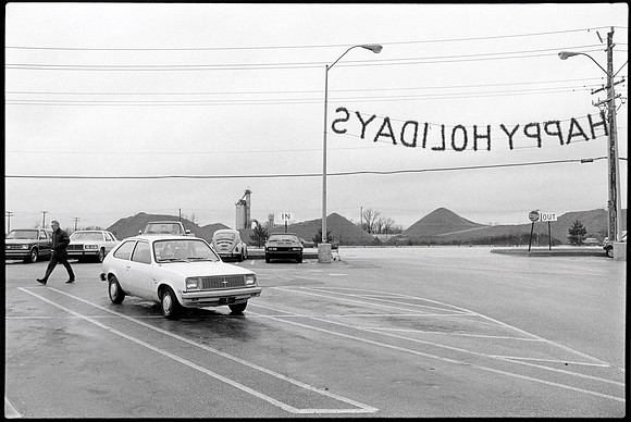Happy Hiolidays 12-1983